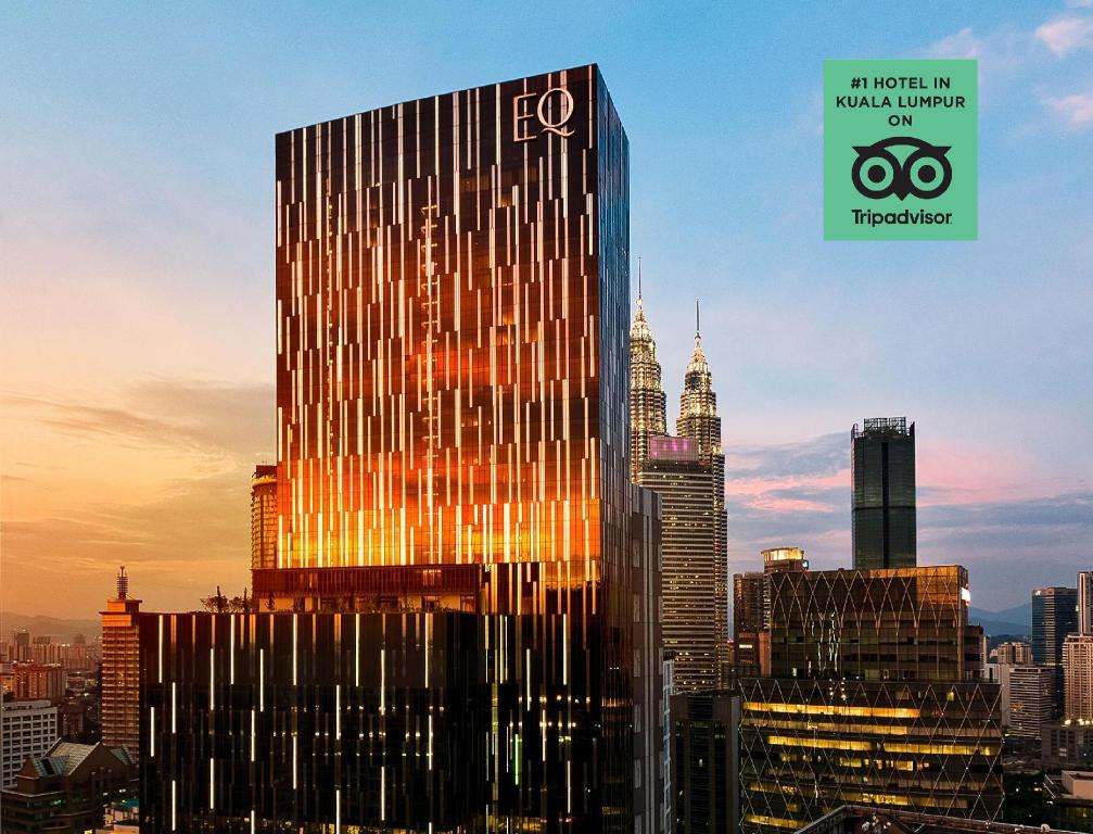 EQ Kuala Lumpur Hotel Infinity Pool